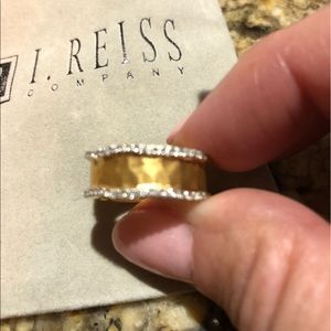 Beautiful  new I. Reiss 14k gold & diamond ring.